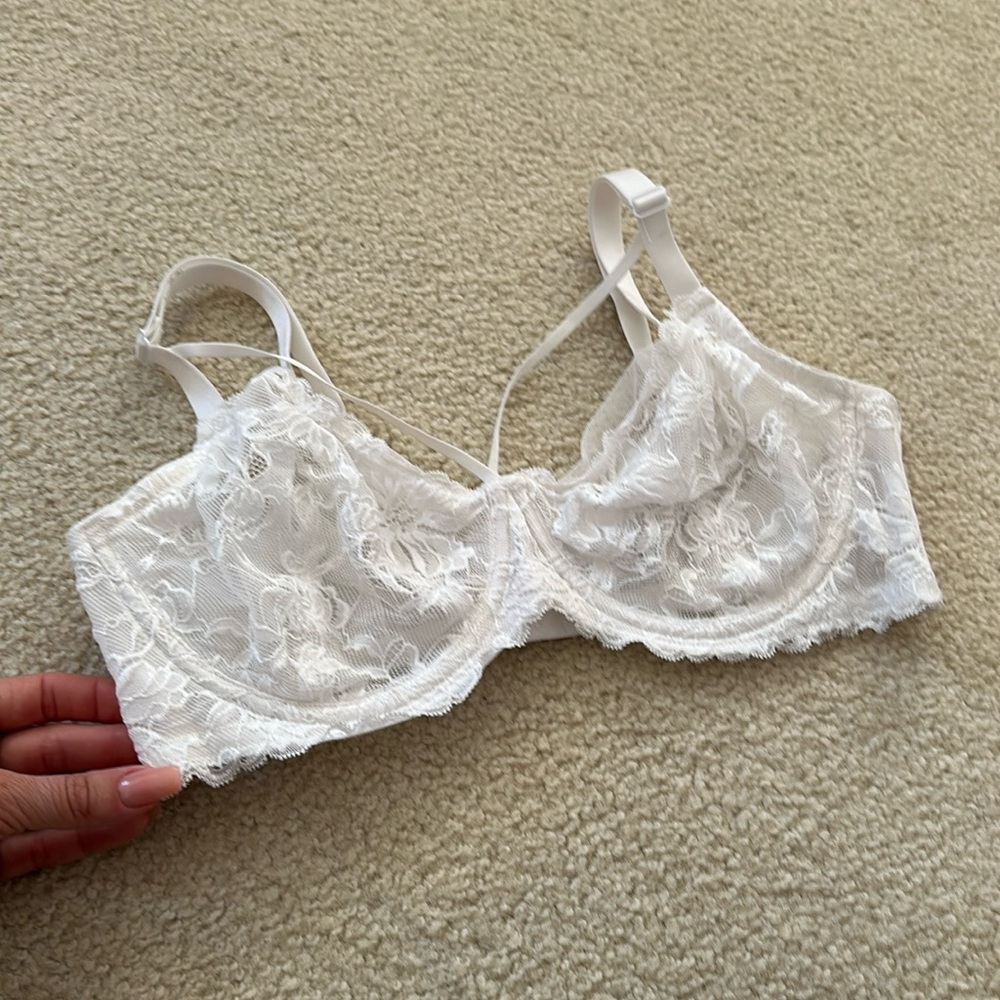 NEW 34 D Bra HSIA